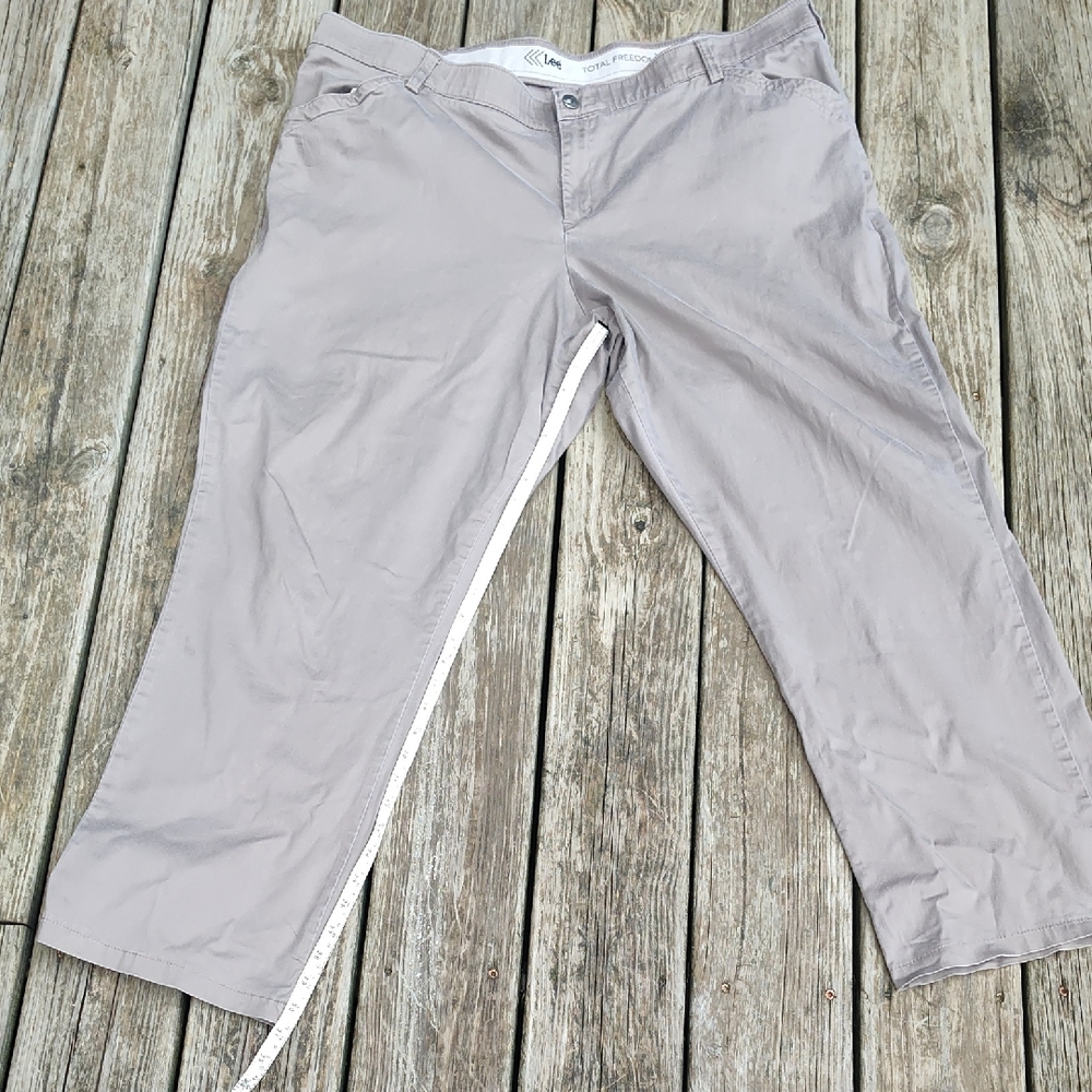 Lee Men's Soft Gray Khakis